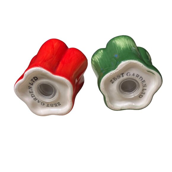 Zest Gardens Sweet Pepper Green Red Salt and Pepper shaker set - Picture 6 of 9